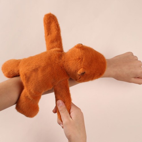 Bracelet Slap Peluche Capybara : L'Accessoire Ludique et Doux