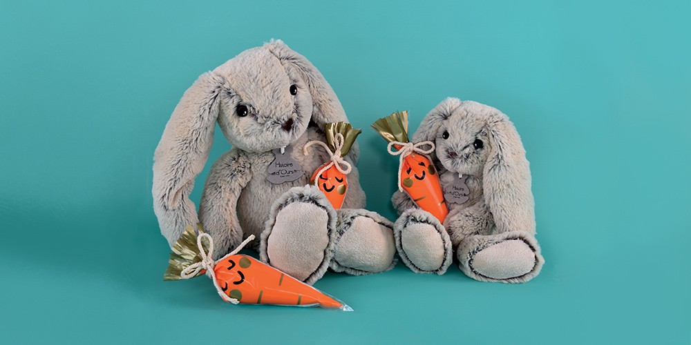 Façon de célébrer Pâques Joues potelées en peluche lapin, gris 