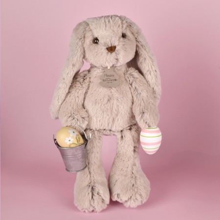 lapin en peluche avec longues oreilles