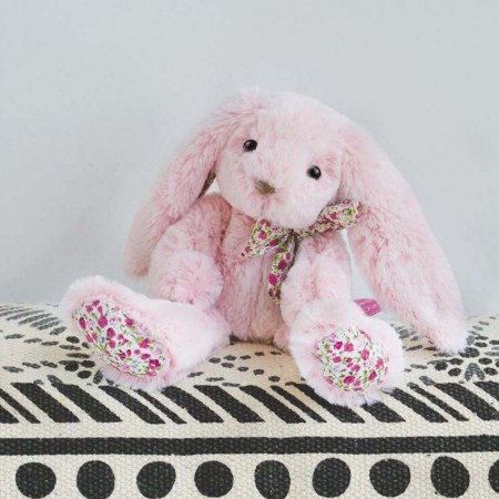 peluche lapin rose avec longues oreilles et tissu liberty