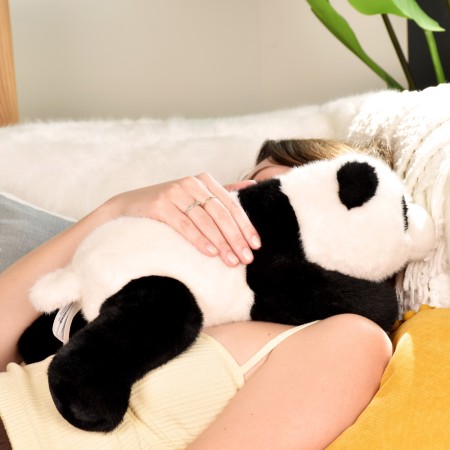 Peluche lestee Panda allongé noir et blanc Bao